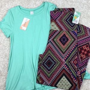 NWT Mint green Large Torrance Tee! Honey&Lace